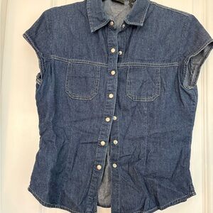 NY Jeans New York & Co Women Small Denim Button-Up Collared Sleeveless Blue Top